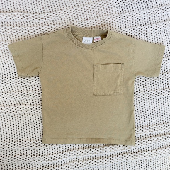 Zara Toddler Neutral Tan Pocket T-Shirt 18-24 Months - Picture 1 of 4